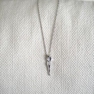 Silver pendant & necklace